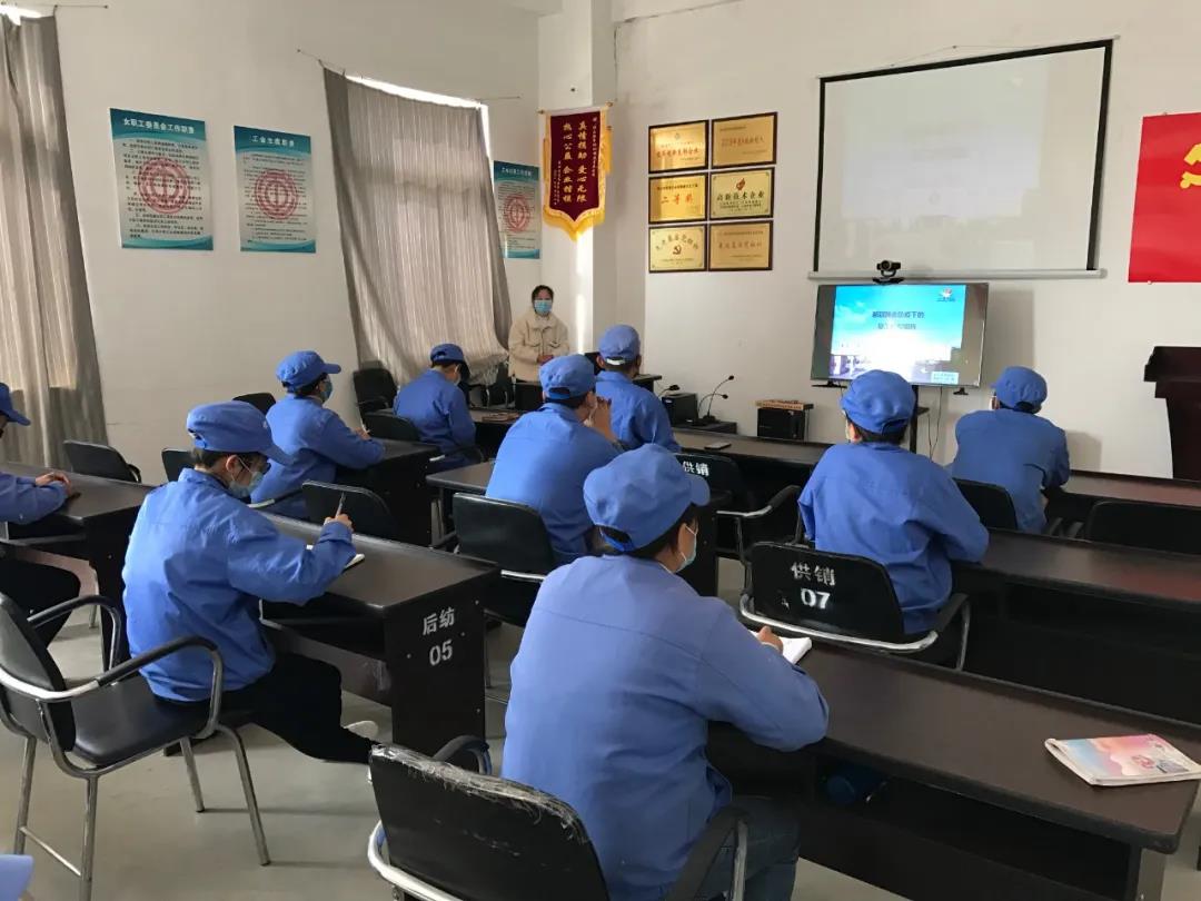 為企業(yè)、工廠等復(fù)工人員聚集地?開展疫情健康防護知識培訓(xùn)